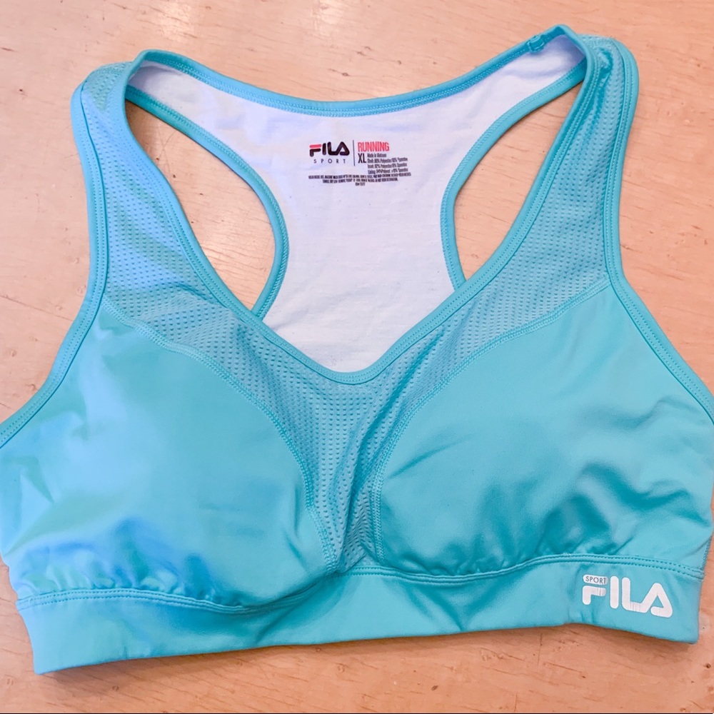 LEAVING POSHMARK - ACCEPTING BEST OFFER! 
FILA Womens Sports Bra -New never worn
